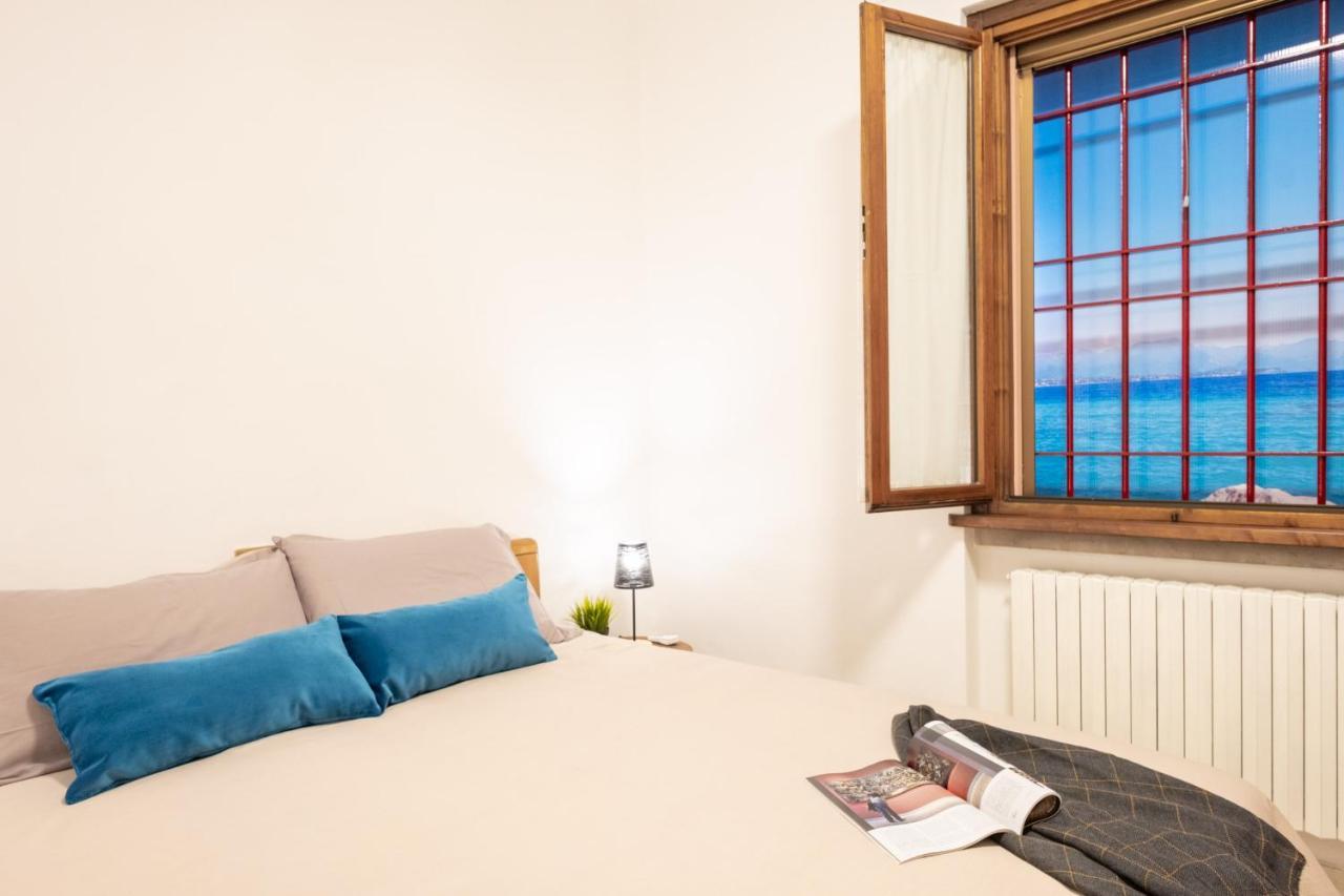 Casa Dolce Casa Desenzano - 2 Passi Dal Lago Appartement Desenzano del Garda Buitenkant foto