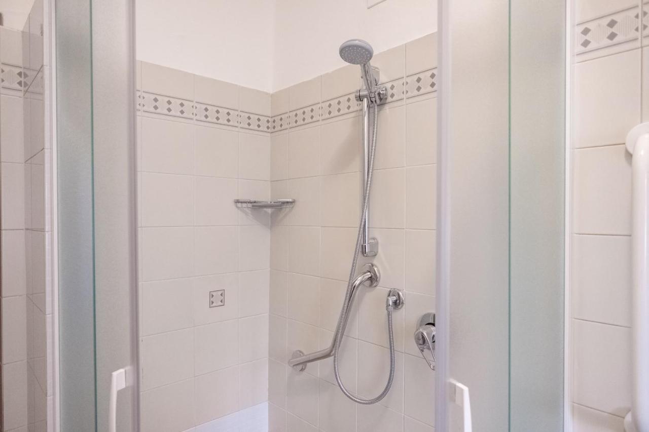 Casa Dolce Casa Desenzano - 2 Passi Dal Lago Appartement Desenzano del Garda Buitenkant foto