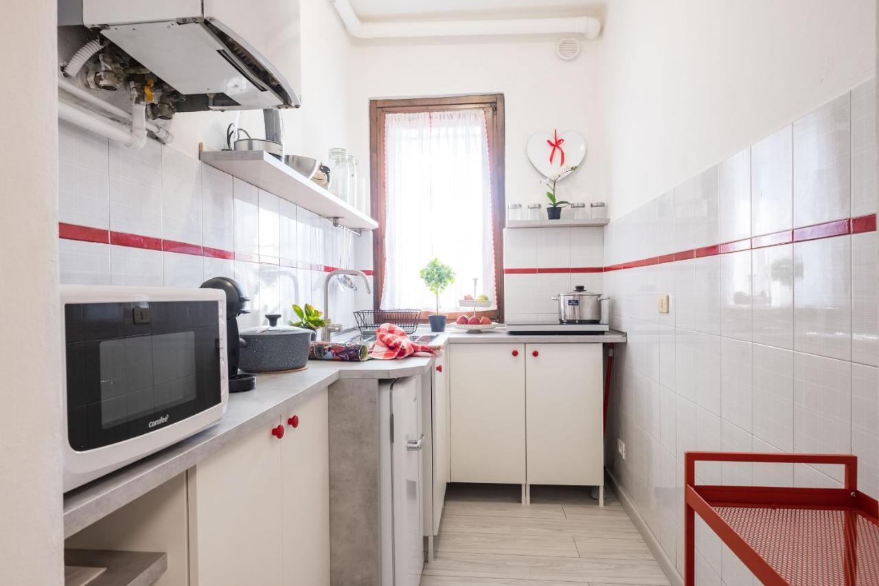 Casa Dolce Casa Desenzano - 2 Passi Dal Lago Appartement Desenzano del Garda Buitenkant foto